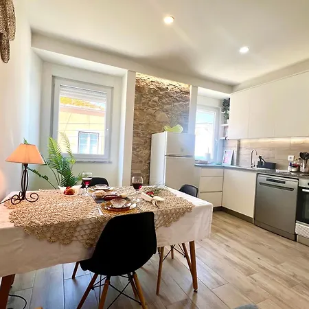 Cor De Mar • Patio • 2 Quartos • Centro Historico *