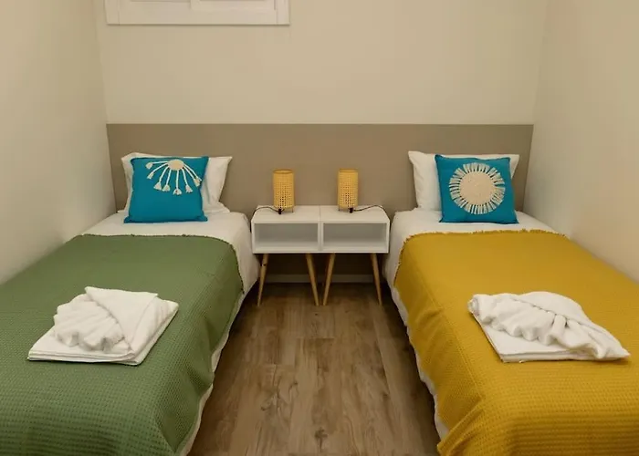 Cor De Mar • Patio • 2 Quartos • Centro Historico *