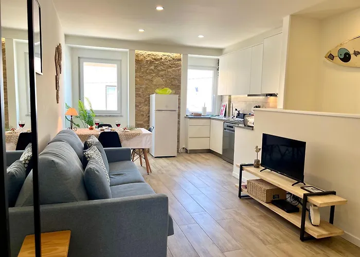 Cor De Mar • Patio • 2 Quartos • Centro Historico Peniche