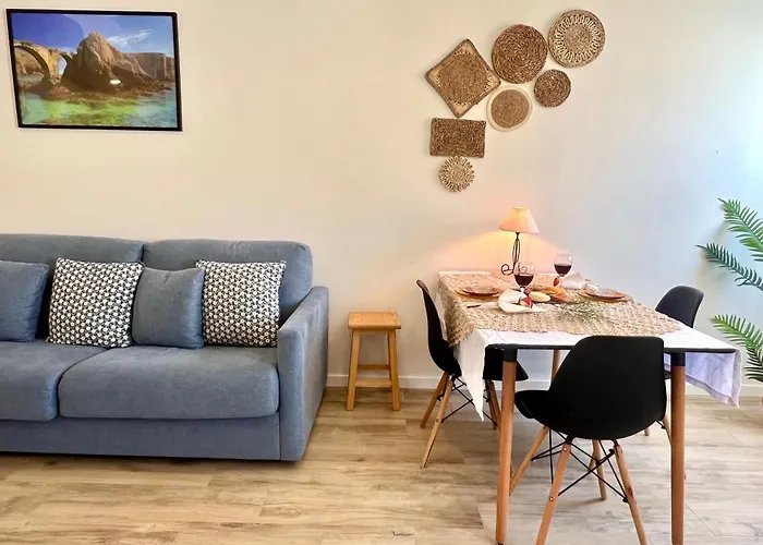 Cor De Mar • Patio • 2 Quartos • Centro Historico *