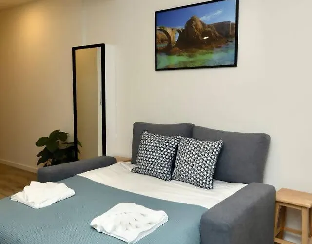 Cor De Mar • Patio • 2 Quartos • Centro Historico *